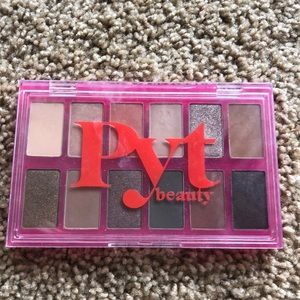 Pyt eyeshadow